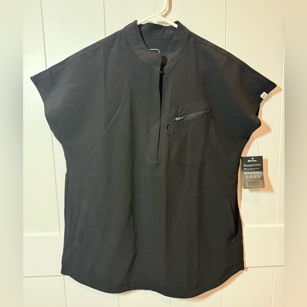 Black Short Sleeve Medical Scrub Top with Zip Pocket